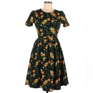 Like new! LuLaRoe dress! Size medium. Casual comfy dress!